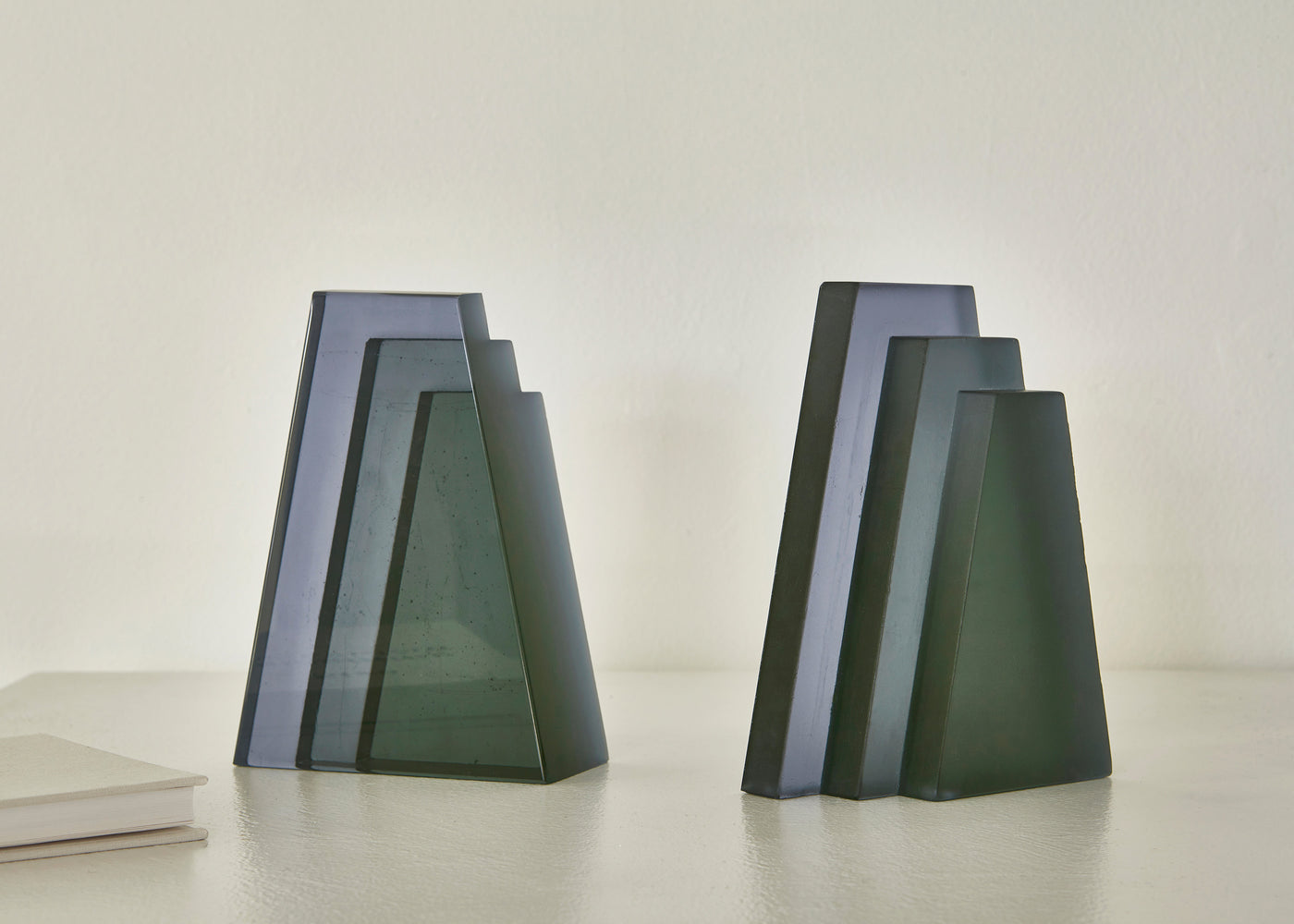 Helle Bookends, Cast Glass